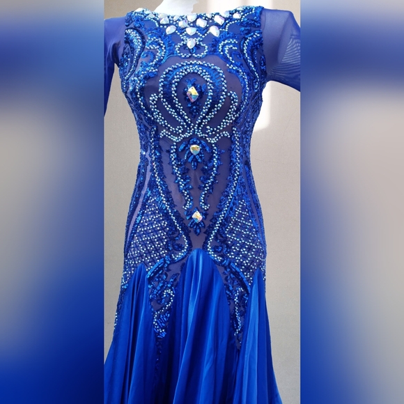 Designer Lenique Ballroom Dress!! - Picture 5 of 8